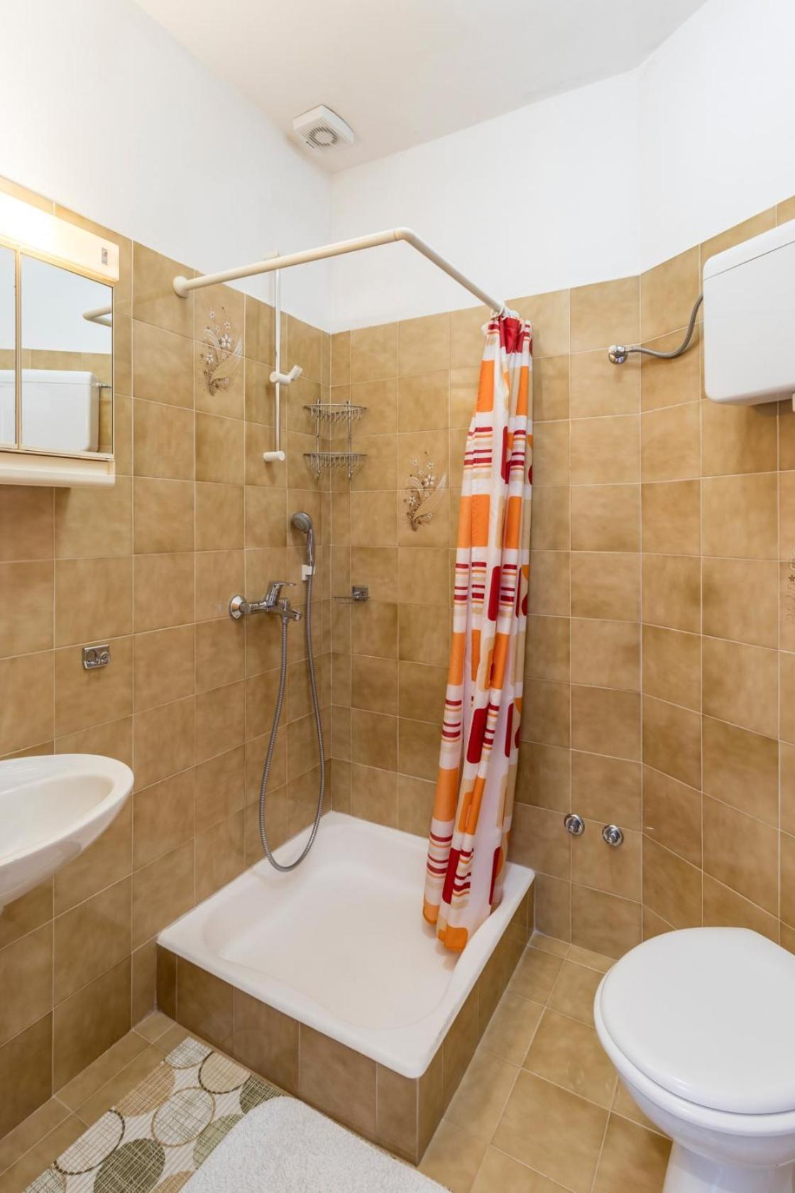 Apartments&rooms with parking space Baska Voda, Makarska - 301 Exteriör bild